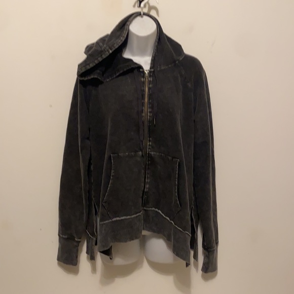 P.J Salvage Acid Wash Zip Up Hoodie Size Medium - Picture 8 of 11